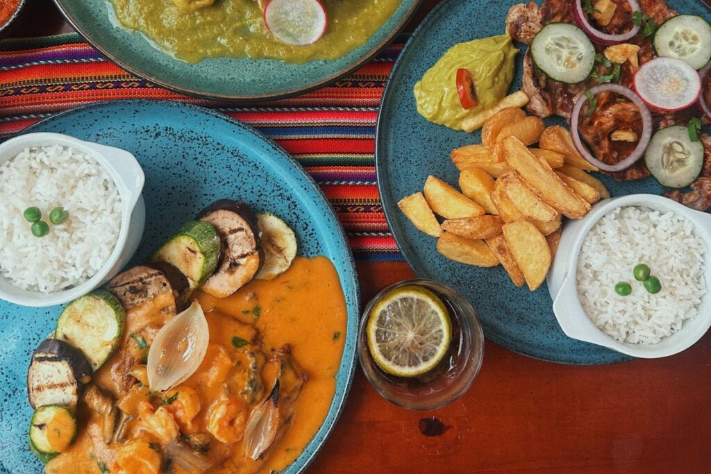 lugares comida latina curitiba